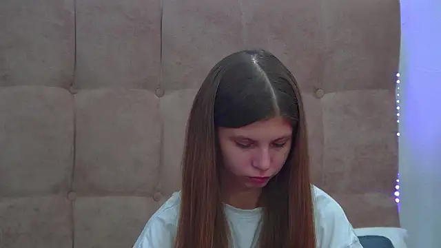 AudreyBarlow online show from 11/29/25, 06:27