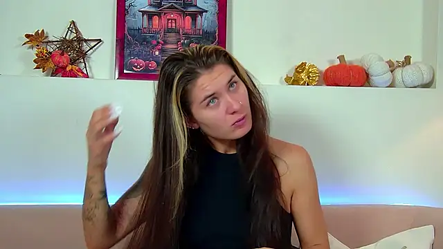 Snapshot of RachelSimpson chatting on 10/26/25, 06:25 RachelSimpson online show from 10/26/25, 06:25