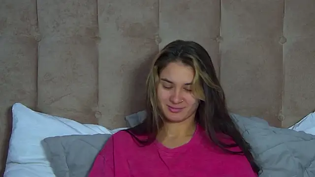 Snapshot of RachelSimpson chatting on 11/07/25, 06:30 RachelSimpson online show from 11/07/25, 06:30