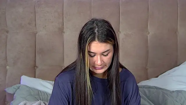 Snapshot of RachelSimpson chatting on 11/15/25, 06:26 RachelSimpson online show from 11/15/25, 06:26