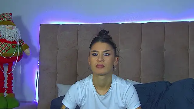 Snapshot of RachelSimpson chatting on 12/02/25, 06:25 RachelSimpson online show from 12/02/25, 06:25