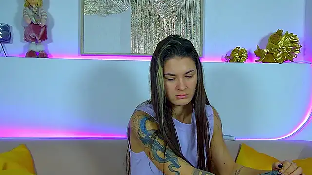 Snapshot of RachelSimpson chatting on 12/19/25, 06:15 RachelSimpson online show from 12/19/25, 06:15