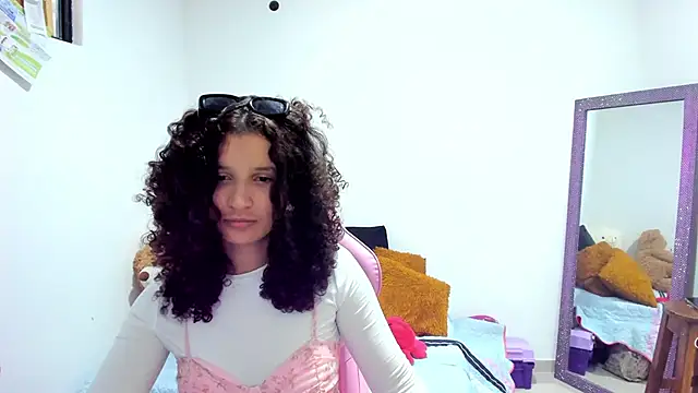 Snapshot of Cositarica_ chatting on 10/05/25, 04:16 Cositarica online show from 10/05/25, 04:16