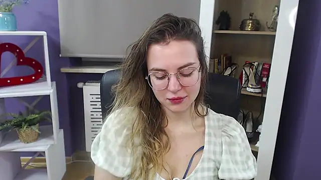 Snapshot of Zoey_Erotic chatting on 01/07/25, 05:33 Zoey Erotic online show from 01/07/25, 05:33