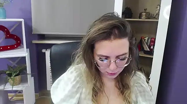 Snapshot of Zoey_Erotic chatting on 01/23/25, 05:24 Zoey Erotic online show from 01/23/25, 05:24