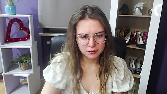 Snapshot of Zoey_Erotic chatting on 02/18/25, 05:31 Zoey Erotic online show from 02/18/25, 05:31