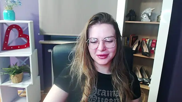 Snapshot of Zoey_Erotic chatting on 02/20/25, 05:44 Zoey Erotic online show from 02/20/25, 05:44