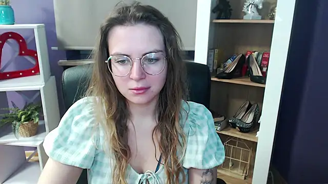 Snapshot of Zoey_Erotic chatting on 02/25/25, 05:41 Zoey Erotic online show from 02/25/25, 05:41
