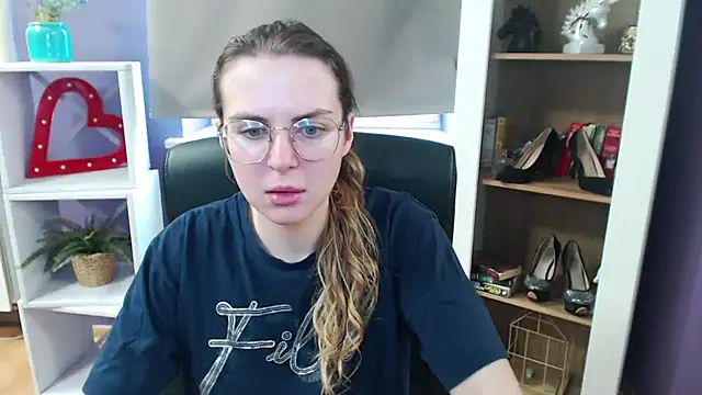 Snapshot of Zoey_Erotic chatting on 03/14/25, 08:53 Zoey Erotic online show from 03/14/25, 08:53