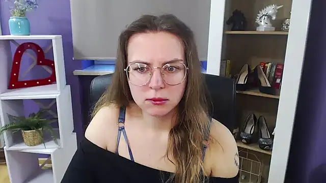 Snapshot of Zoey_Erotic chatting on 03/19/25, 05:30 Zoey Erotic online show from 03/19/25, 05:30