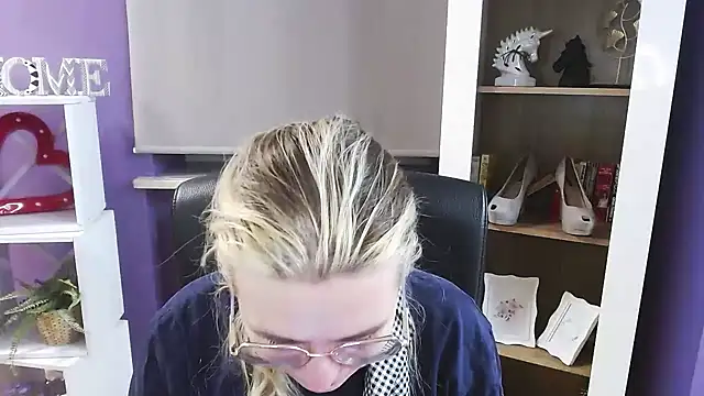 Zoey Erotic online show from 02/17/26, 05:37