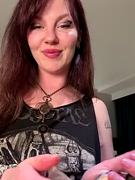 Snapshot of courtneyoccult chatting on 09/25/25, 08:07 courtneyoccult online show from 09/25/25, 08:07