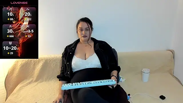 Snapshot of Laura_sinner chatting on 01/06/26, 07:39 Laura sinner online show from 01/06/26, 07:39