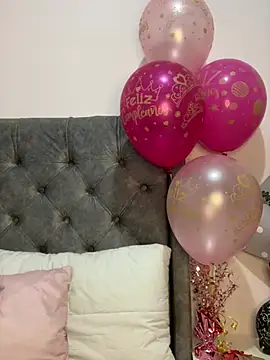 Snapshot of Kataliina chatting on 03/16/25, 02:53 Kataliina online show from 03/16/25, 02:53