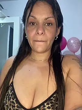 Snapshot of Kataliina chatting on 03/18/25, 02:47 Kataliina online show from 03/18/25, 02:47