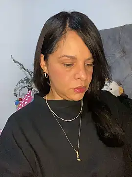 Snapshot of Kataliina chatting on 11/10/25, 05:17 Kataliina online show from 11/10/25, 05:17