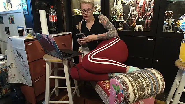 MaryG online show from 01/09/25, 10:09