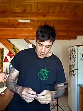 Snapshot of Elnonoykeila77 chatting on 12/22/24, 01:55 Elnonoykeila77 online show from 12/22/24, 01:55