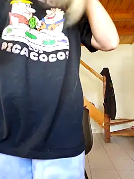 Snapshot of Elnonoykeila77 chatting on 03/07/25, 04:33 Elnonoykeila77 online show from 03/07/25, 04:33