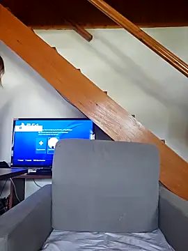 Snapshot of Elnonoykeila77 chatting on 03/21/25, 03:24 Elnonoykeila77 online show from 03/21/25, 03:24