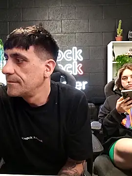 Snapshot of Elnonoykeila77 chatting on 11/11/25, 10:21 Elnonoykeila77 online show from 11/11/25, 10:21