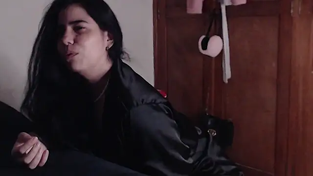 sex mia online show from 12/17/25, 11:33