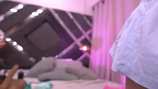 violeta aroca online show from 11/01/25, 03:08