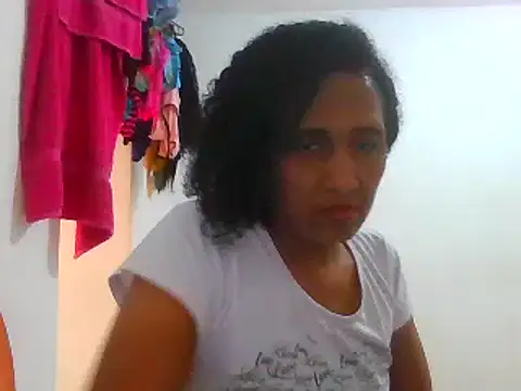 Snapshot of Aishamara chatting on 03/02/25, 06:40 Aishamara online show from 03/02/25, 06:40