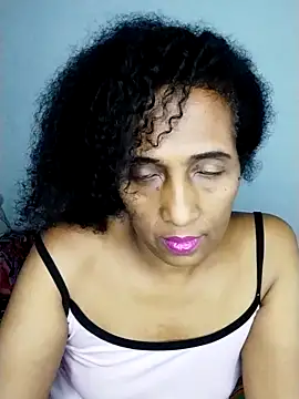 Snapshot of Aishamara chatting on 12/01/25, 07:57 Aishamara online show from 12/01/25, 07:57