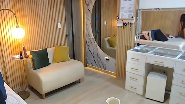 deepieredandwett online show from 10/04/25, 07:28