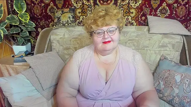 Snapshot of _big_love_ chatting on 10/08/25, 08:28  big love  online show from 10/08/25, 08:28