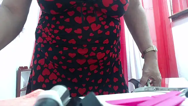 heyline milf online show from 01/16/26, 07:51