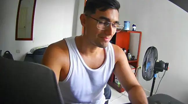 Snapshot of lechero226 chatting on 12/19/24, 07:29 lechero226 online show from 12/19/24, 07:29