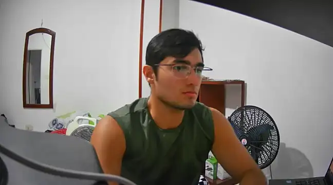 Snapshot of lechero226 chatting on 02/04/25, 10:45 lechero226 online show from 02/04/25, 10:45