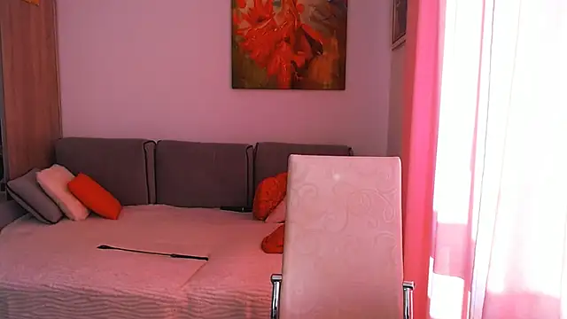 Snapshot of Magic_Blondie chatting on 02/28/25, 01:25 Magic Blondie online show from 02/28/25, 01:25