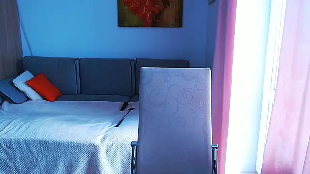 Snapshot of Magic_Blondie chatting on 09/23/25, 01:58 Magic Blondie online show from 09/23/25, 01:58