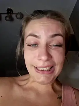 Keli Jessi online show from 11/21/25, 07:23