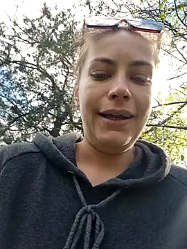 Keli Jessi online show from 04/19/26, 12:48