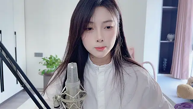 Snapshot of HaagenDazs_ chatting on 12/02/24, 05:26 HaagenDazs online show from 12/02/24, 05:26