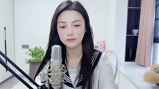 Snapshot of HaagenDazs_ chatting on 12/04/24, 08:34 HaagenDazs online show from 12/04/24, 08:34