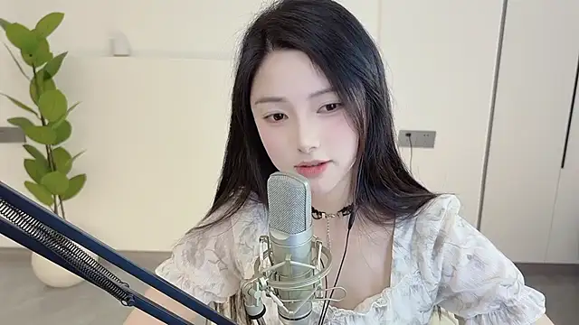 Snapshot of HaagenDazs_ chatting on 03/13/25, 04:16 HaagenDazs online show from 03/13/25, 04:16