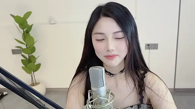 Snapshot of HaagenDazs_ chatting on 03/21/25, 04:17 HaagenDazs online show from 03/21/25, 04:17