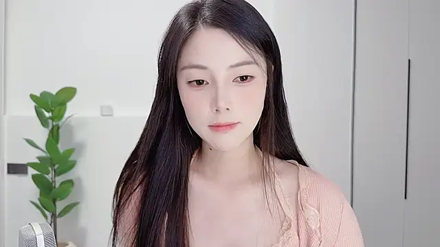 Snapshot of HaagenDazs_ chatting on 10/09/25, 01:31 HaagenDazs online show from 10/09/25, 01:31