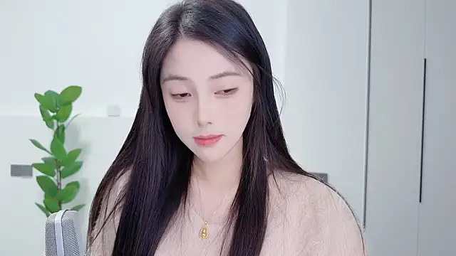 Snapshot of HaagenDazs_ chatting on 10/24/25, 12:56 HaagenDazs online show from 10/24/25, 12:56