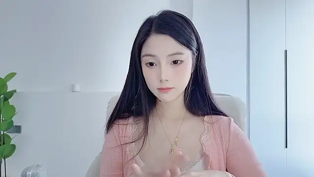 Snapshot of HaagenDazs_ chatting on 11/28/25, 05:21 HaagenDazs online show from 11/28/25, 05:21