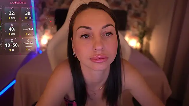 Snapshot of KristiiMax chatting on 11/18/25, 10:31 KristiiMax online show from 11/18/25, 10:31