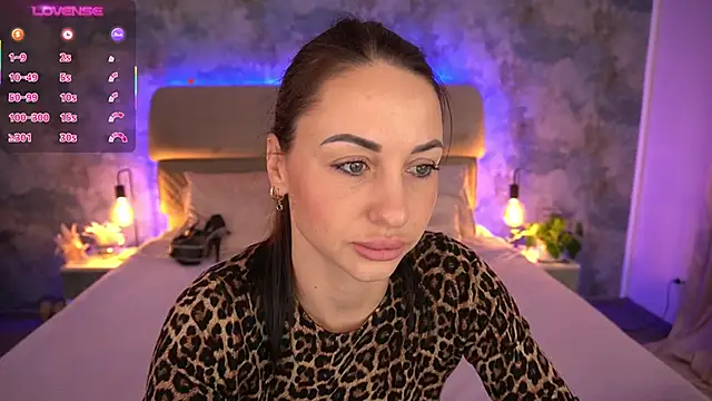 Snapshot of KristiiMax chatting on 11/25/25, 10:48 KristiiMax online show from 11/25/25, 10:48