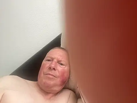 Snapshot of boilinghot123 chatting on 09/21/25, 07:43 boilinghot123 online show from 09/21/25, 07:43