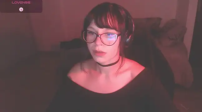 Snapshot of modjo_ chatting on 02/06/25, 02:22 modjo online show from 02/06/25, 02:22