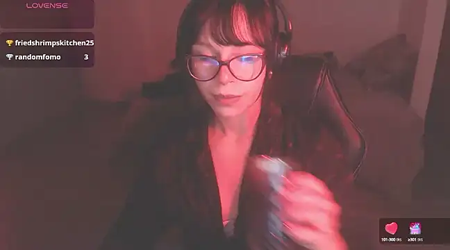 Snapshot of modjo_ chatting on 02/13/25, 01:08 modjo online show from 02/13/25, 01:08